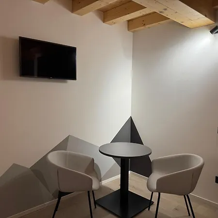 Nongole 305 Bed & Breakfast 3*